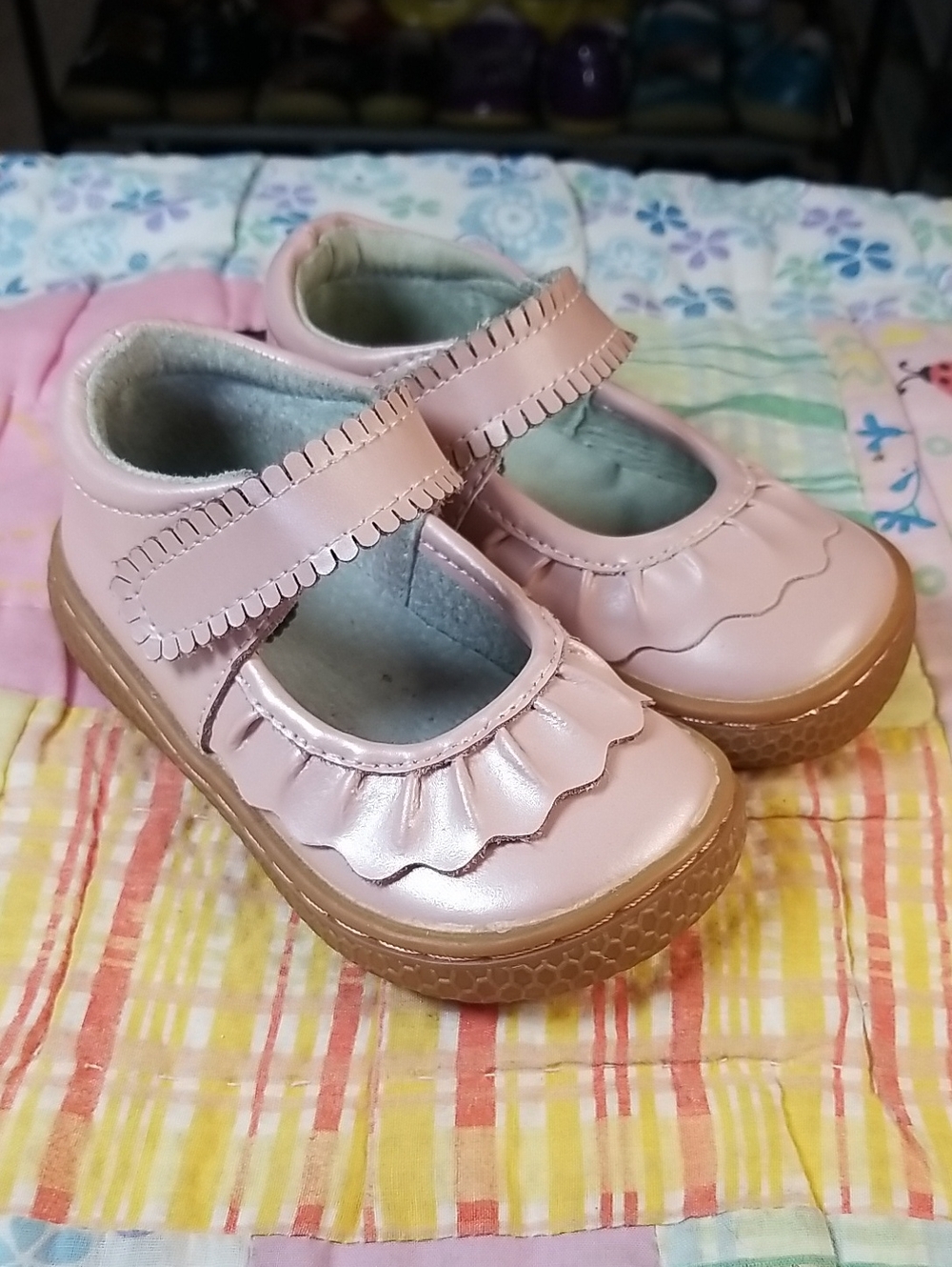 Livie & Luca Pale Pink Ruffle Mary Jane Shoes Size 4 Leather Ruche